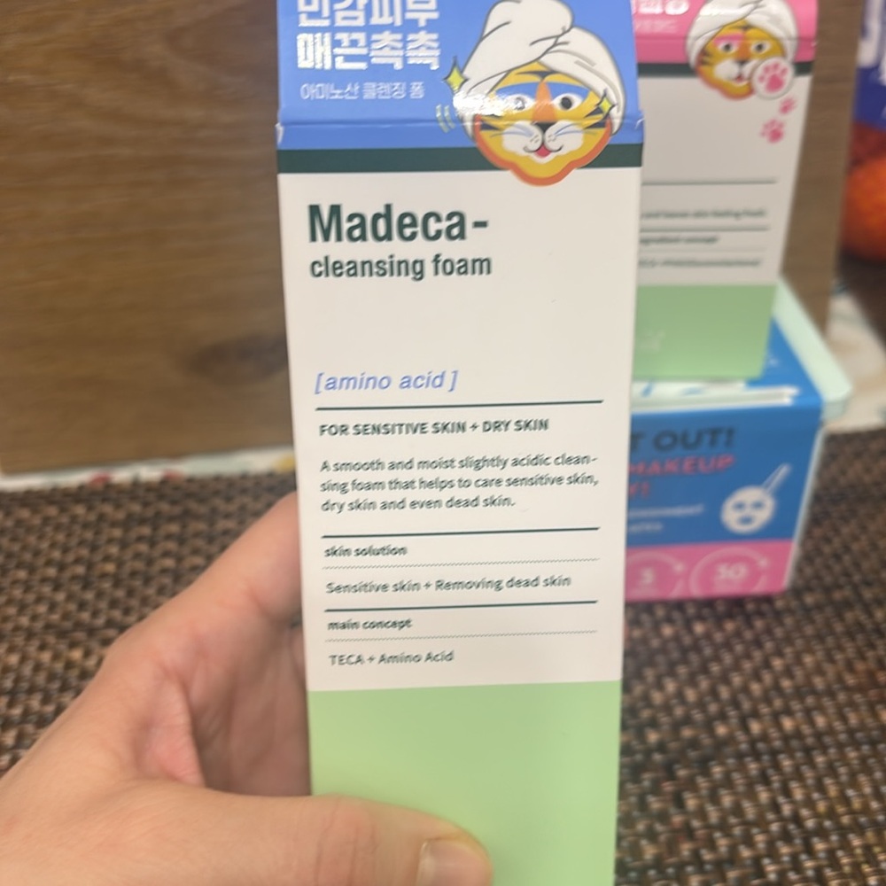 Centellian24 Madeca cleansing foam, cleansing pad and Dewytrer pick and quick - Picture 2 of 12